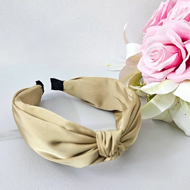 Bentita bufanta UKY, cu nod si aspect uni, Crem