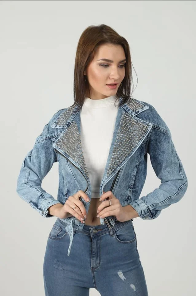 Geaca de blug Fantasy cu capse pe guler