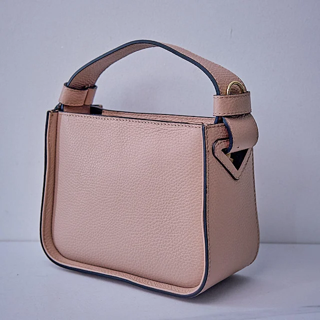 Geanta eleganta, ChicCarry, din piele naturala, cu inchidere superioara si curea detasabila, Roz prafuit