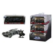 JADA DC JUSTICE LEAGUE SET FIGURINA BATMAN SI MASINUTA METALICA BATMOBILE SCARA 1 LA 32