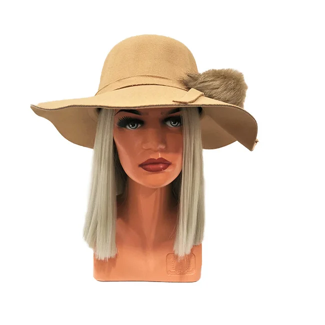 Palarie dama Vintage cu ciucure din blana ecologica, Crem