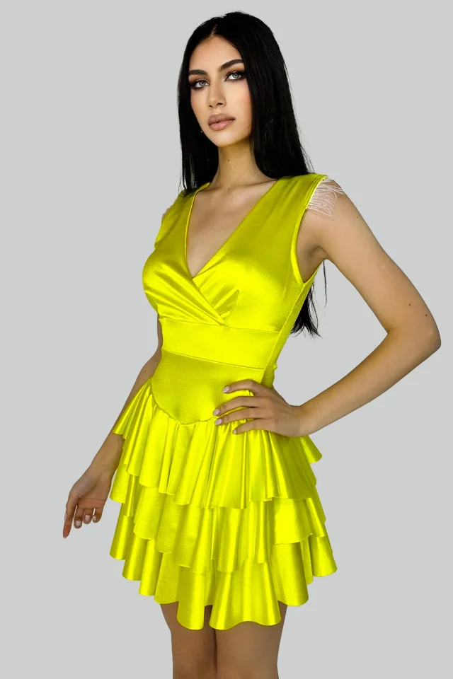 Rochie satinata Anisia, cu volane, detaliu din pene si decolteu adanc, Galben, Marime universala S/M