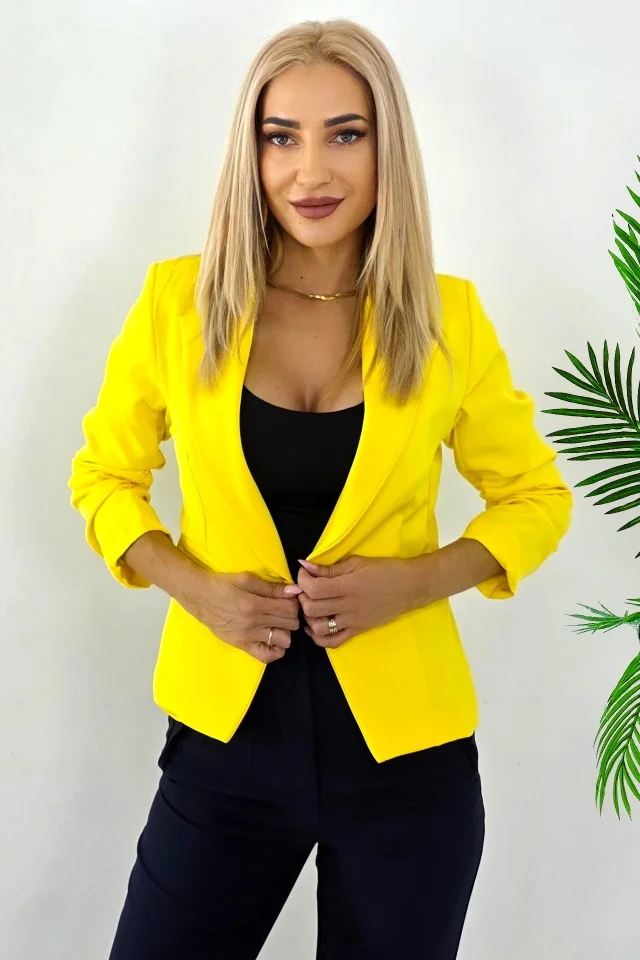Sacou elegant Gisela, maneca cu fronseu si croi scurt, Galben