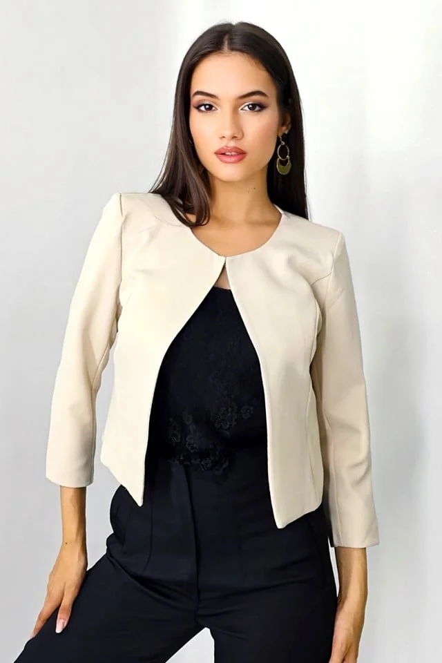 Sacou scurt de dama Ivey, cu prindere in partea superioara si captuseala asortata, Crem