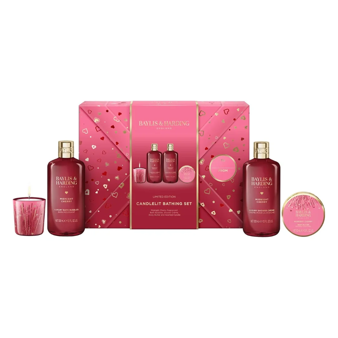 Set de ingrijire Candlelit Midnight Cherry, 4 piese, Baylis & Harding