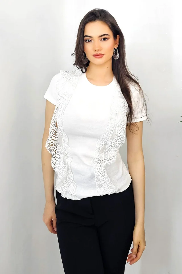 Tricou dama Abe, cu rejansa din dantela si textura striata, Alb, Marime universala S/M