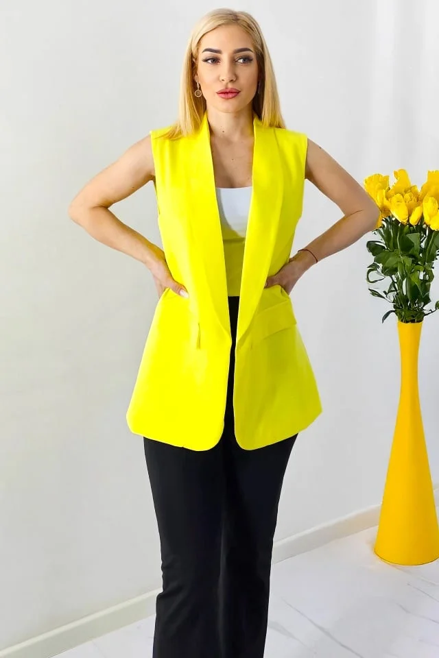 Vesta eleganta tip sacou ARISTO, cu clapeta decorativa, Galben